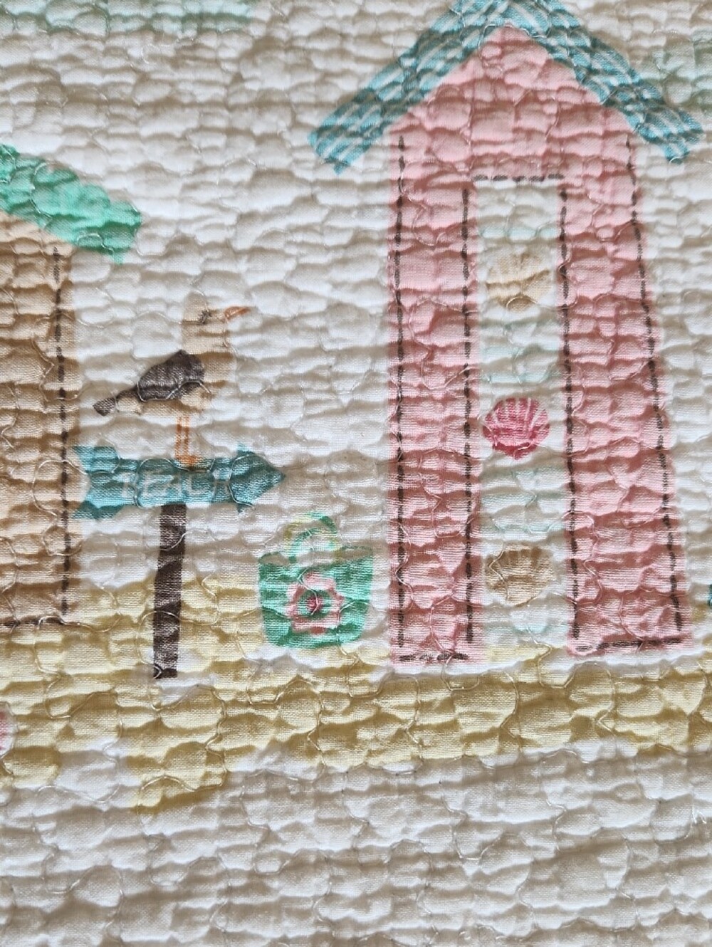 Pastel COTTON Beach Hut Quilted Coverlet - Multi-Color - Picture 2 of 7